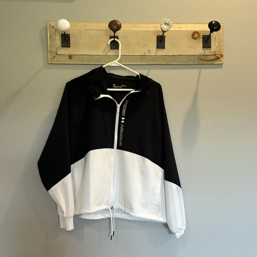 Under armour wind breaker